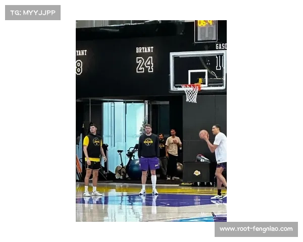 “湖人后场双核健康状况：詹姆斯左膝酸痛，东契奇大腿酸痛出战成疑”